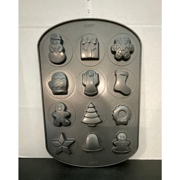 Wilton Christmas Mold baking pan - Picture 5 of 6